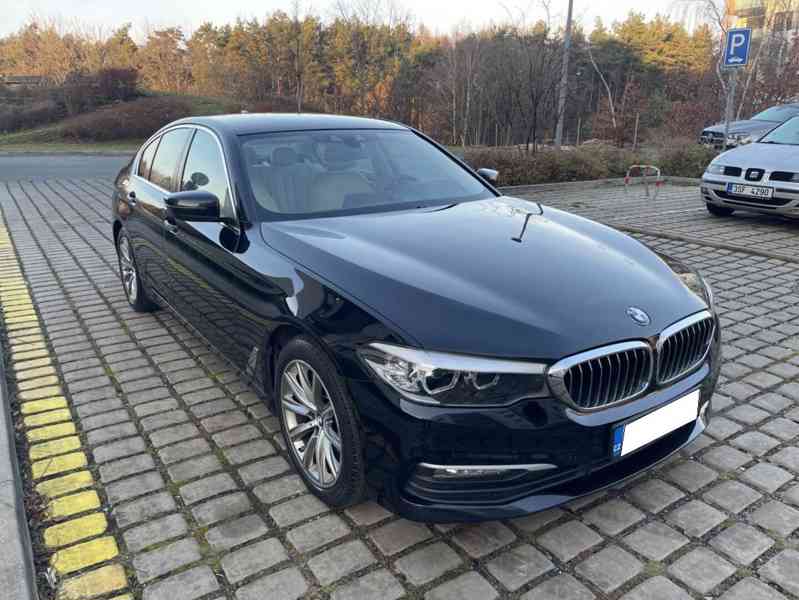 BMW 520d, 140 kW, r.2019, LIMUZÍNA, 1.MAJ., 100% SERVIS - foto 2