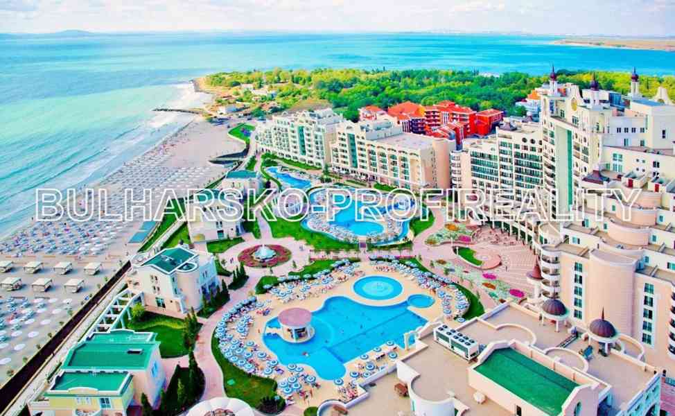 Bulharsko-PROSTORNÝ APARTMÁN 2+kk (84 m) 