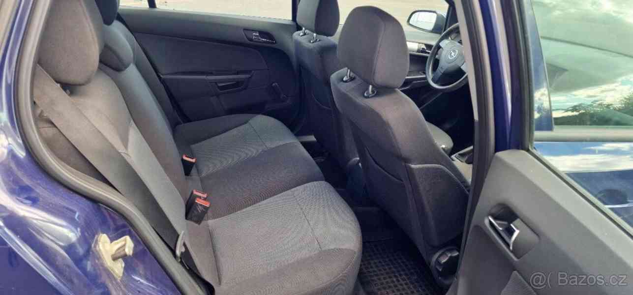 Opel Astra 1,6   i 16V - foto 13