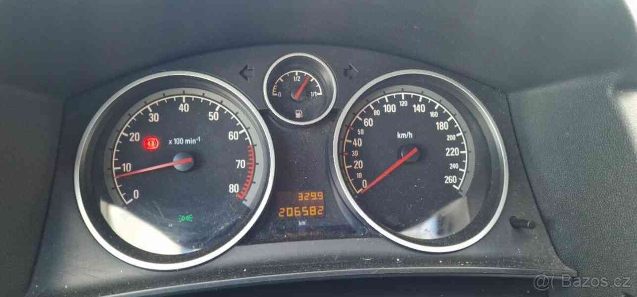 Opel Astra 1,6   i 16V - foto 3