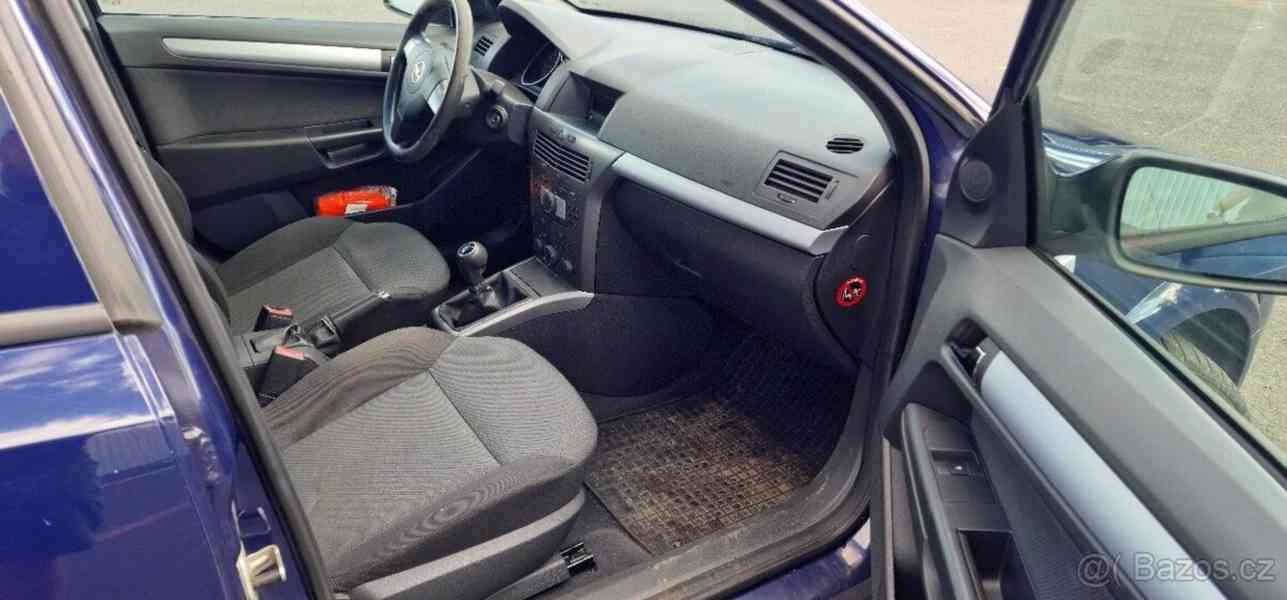 Opel Astra 1,6   i 16V - foto 11