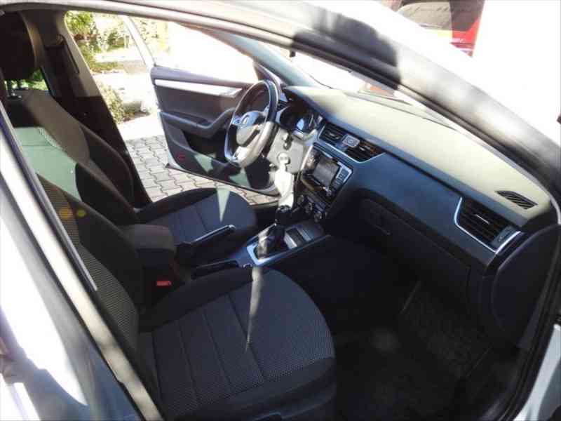 Škoda Octavia 2,0   TDI DSG, 2015, STK 4/2027 - foto 7