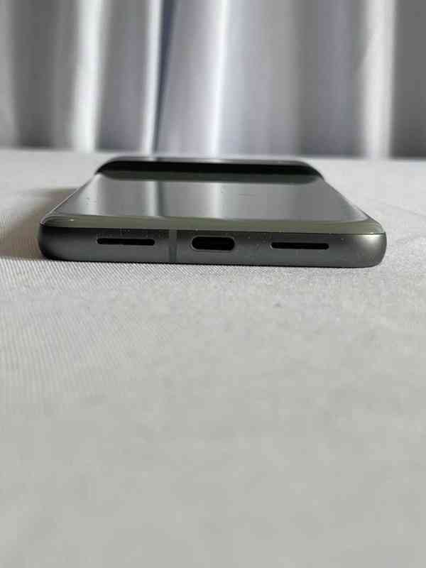 Google Pixel 8 128GB Hazel – nezapíná se, nereaguje na na... - foto 4