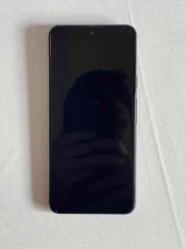 Google Pixel 8 128GB Hazel – nezapíná se, nereaguje na na...