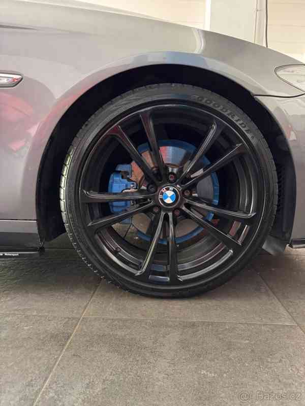 BMW Řada 5 2,0   F10 520D - foto 12