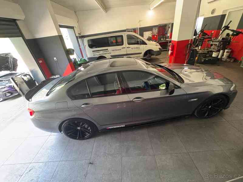 BMW Řada 5 2,0   F10 520D - foto 5