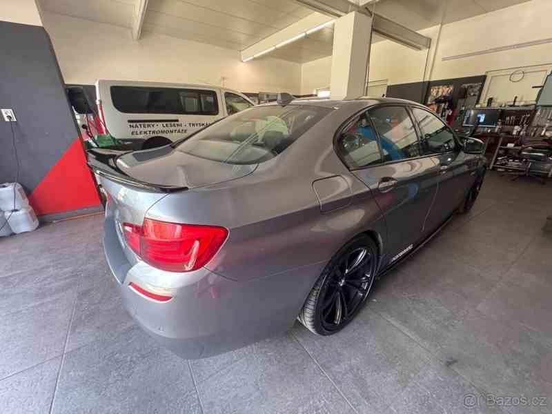 BMW Řada 5 2,0   F10 520D - foto 4
