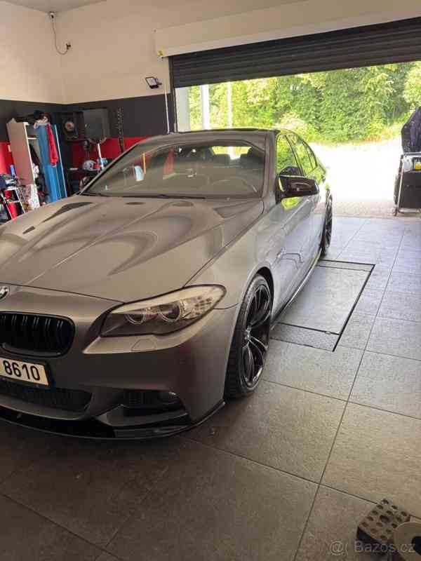 BMW Řada 5 2,0   F10 520D - foto 8