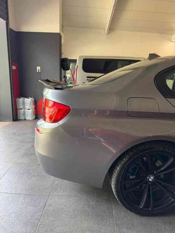 BMW Řada 5 2,0   F10 520D - foto 17