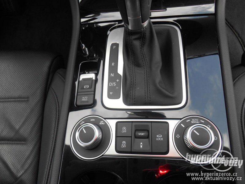 Volkswagen Touareg 3.0, nafta, automat, RV 2016, navigace, kůže - foto 7