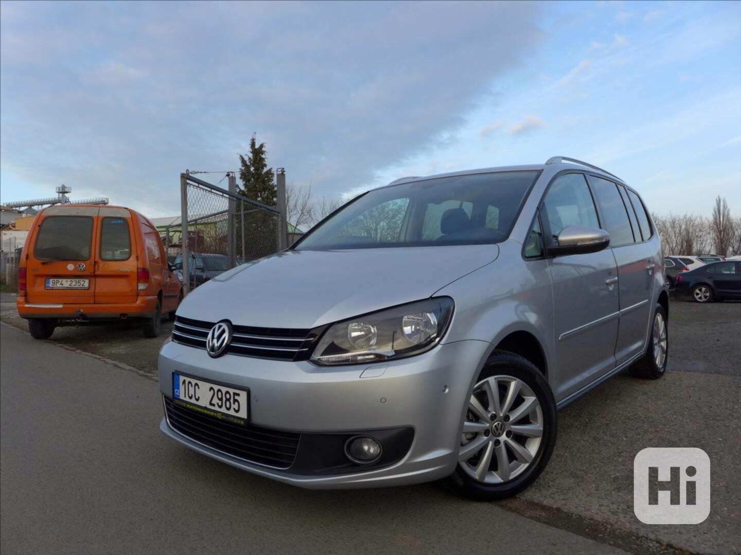 Volkswagen Touran 1,6 TDI KAMERA, TAŽNÉ, VÝHŘEV - foto 1
