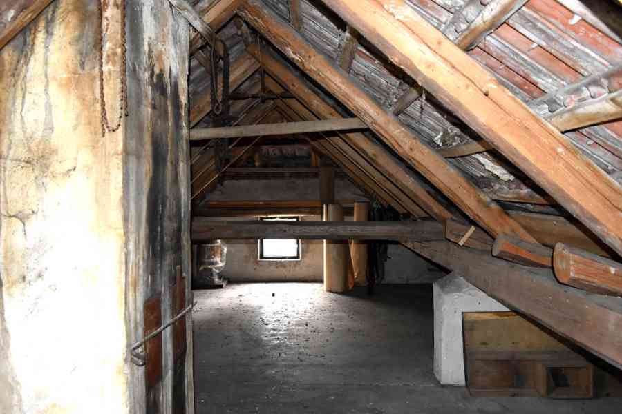 Janov - zemědělská usedlost se stodolou a pozemky 11 612 m2 - foto 29