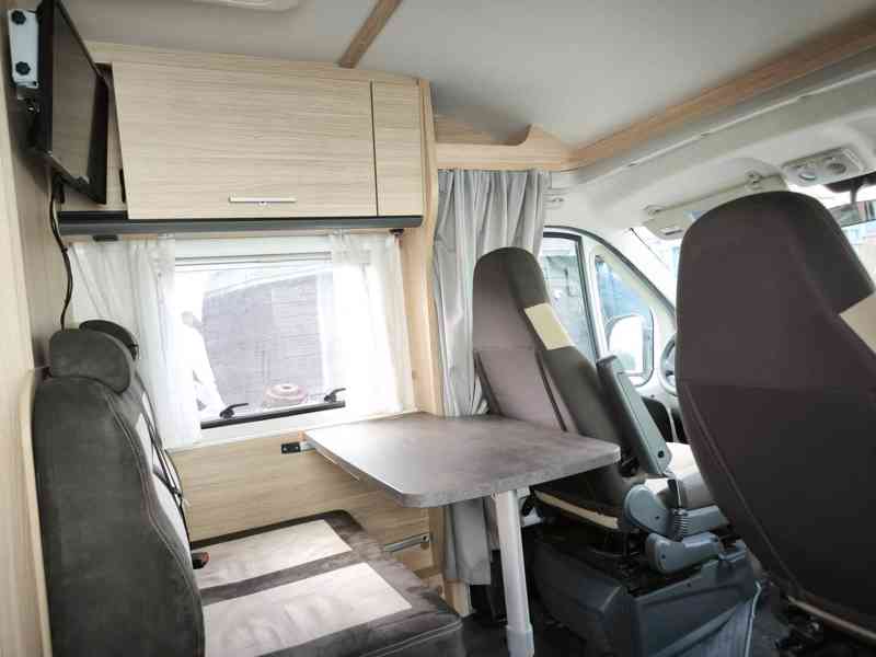 Sunlight V60,2020,140ps,2x klima,kamera,tempo,garaz,pekny - foto 11