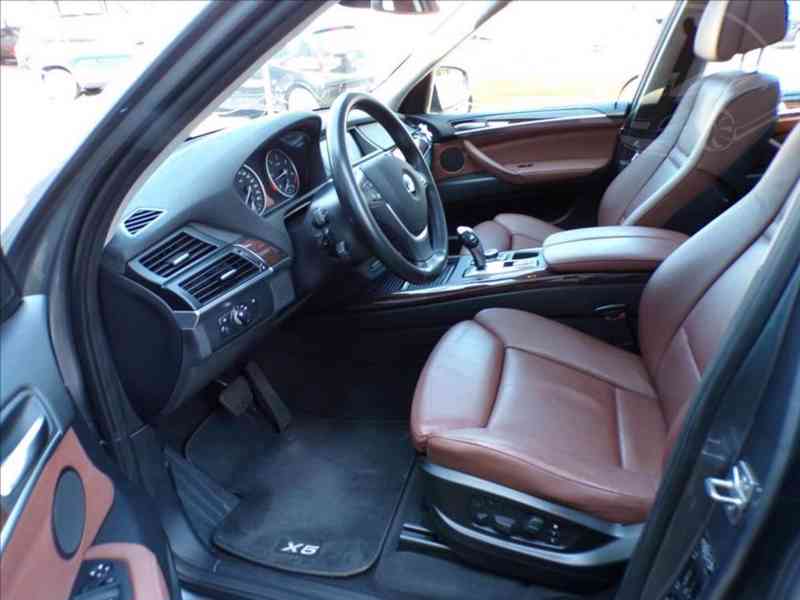 BMW X5 3,0 30D XDRIVE,AUTOMAT,TAŽNÉ ZAŘ. na 3.500 Kg - foto 10