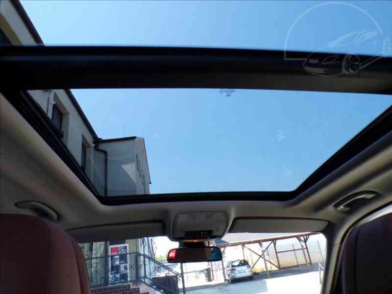 BMW X5 3,0 30D XDRIVE,AUTOMAT,TAŽNÉ ZAŘ. na 3.500 Kg - foto 6