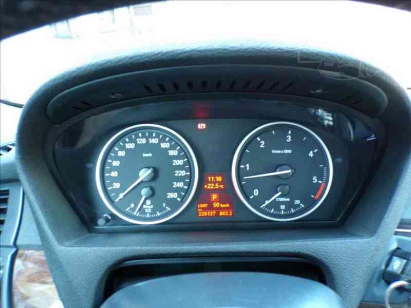 BMW X5 3,0 30D XDRIVE,AUTOMAT,TAŽNÉ ZAŘ. na 3.500 Kg - foto 7