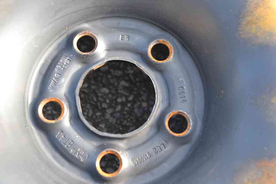 Letní skoro NOVÁ kola Š.Fabia/Roomster/VW Polo-195/55R15. - foto 14