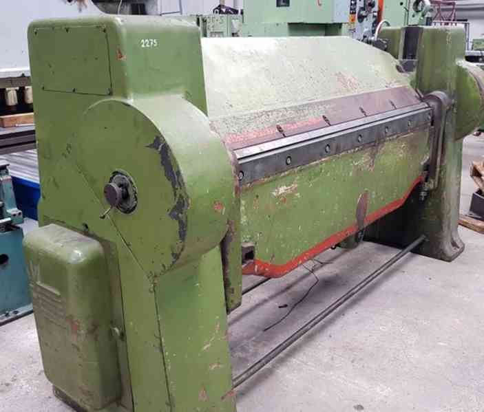 Ohýbačka plechů XOM 2000/4 B (12907.) *125 000 Kč - foto 4