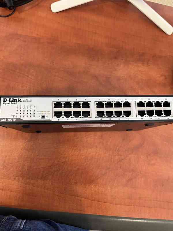 D-Link switch DGS-1024D 24 portů - foto 3