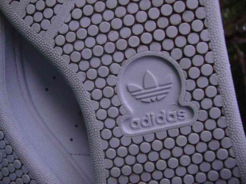 Boty tenisky Adidas bílé STAN SMITH bílé vel.44 pěkný stav - foto 11