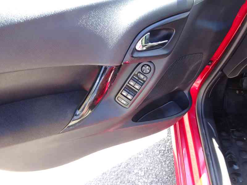 Citroen C 1.4i r.v.2012 (54 kw) Koupeno v ČR - foto 6