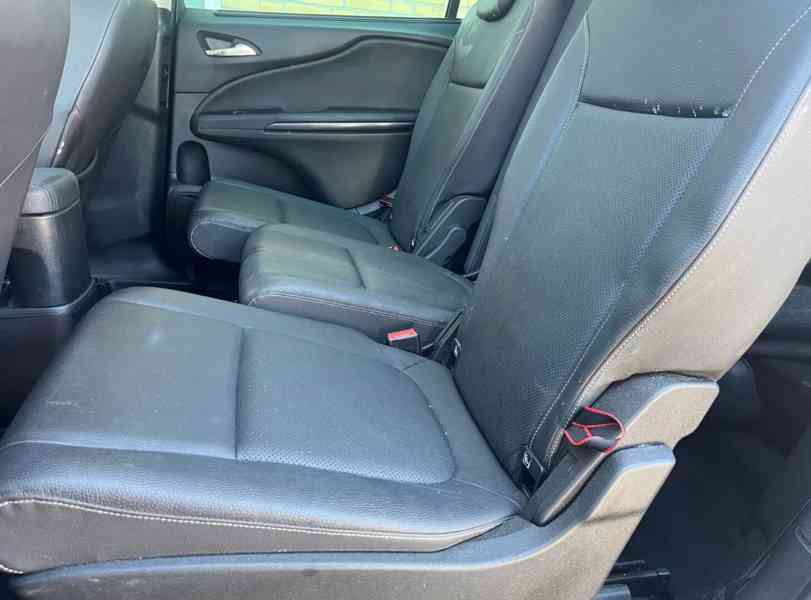 Opel Zafira 1,6i C Business AUT benzín 125kw - foto 17