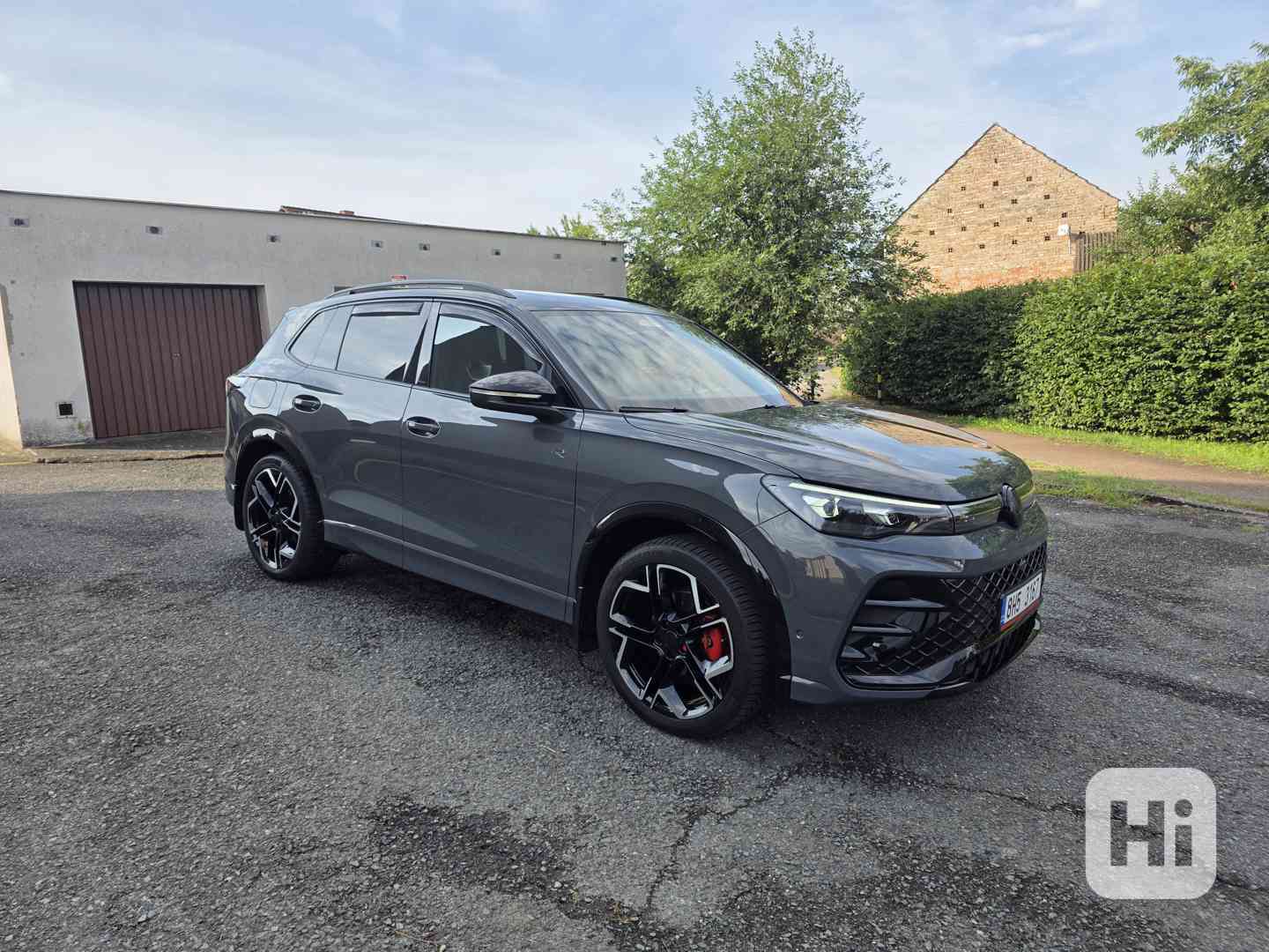 Tiguan R-Line 1,5 eTSI - Stav nového - 12 600Km  - foto 1