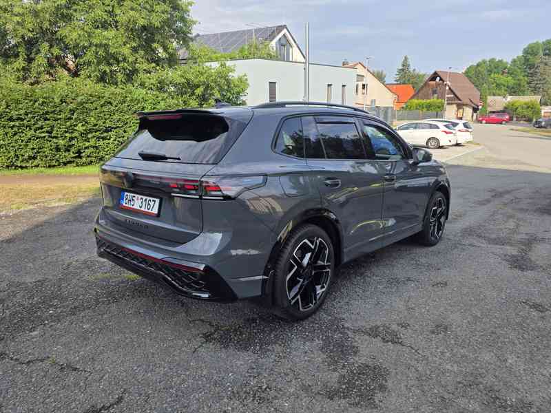 Tiguan R-Line 1,5 eTSI - Stav nového - 12 600Km  - foto 4
